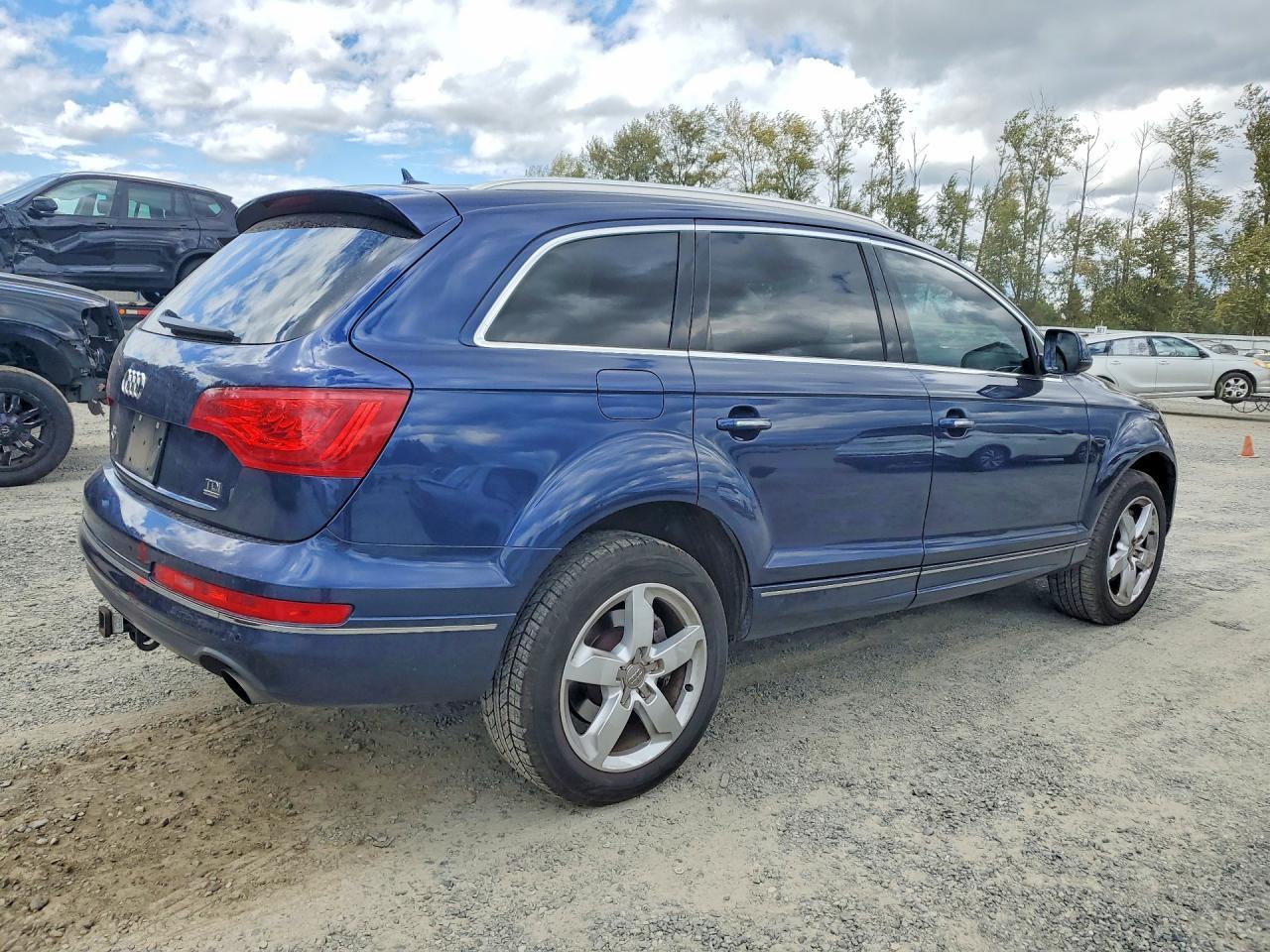 2012 Audi Q7 Premium Plus - Image 3