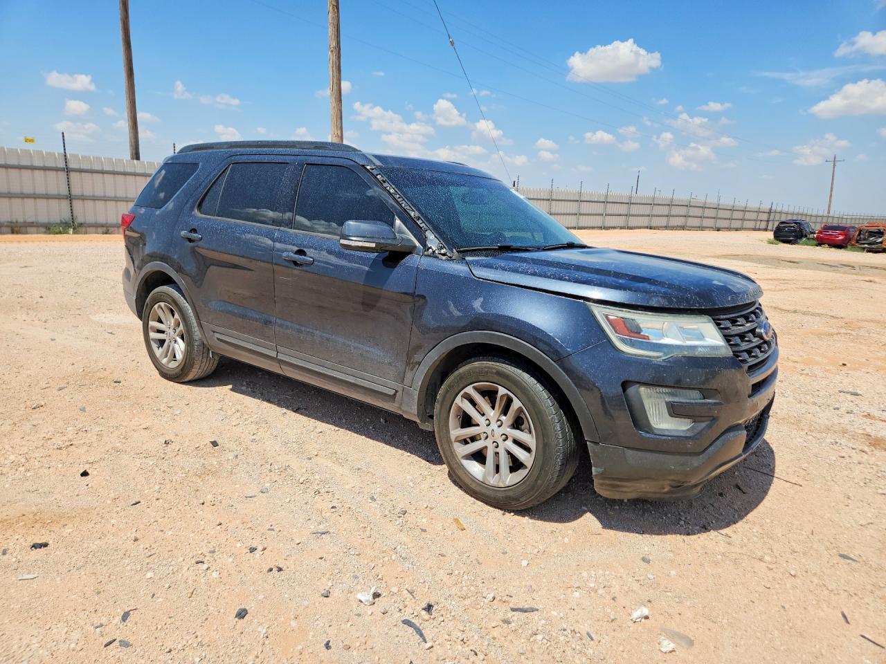 2017 Ford Explorer Xlt - Image 4