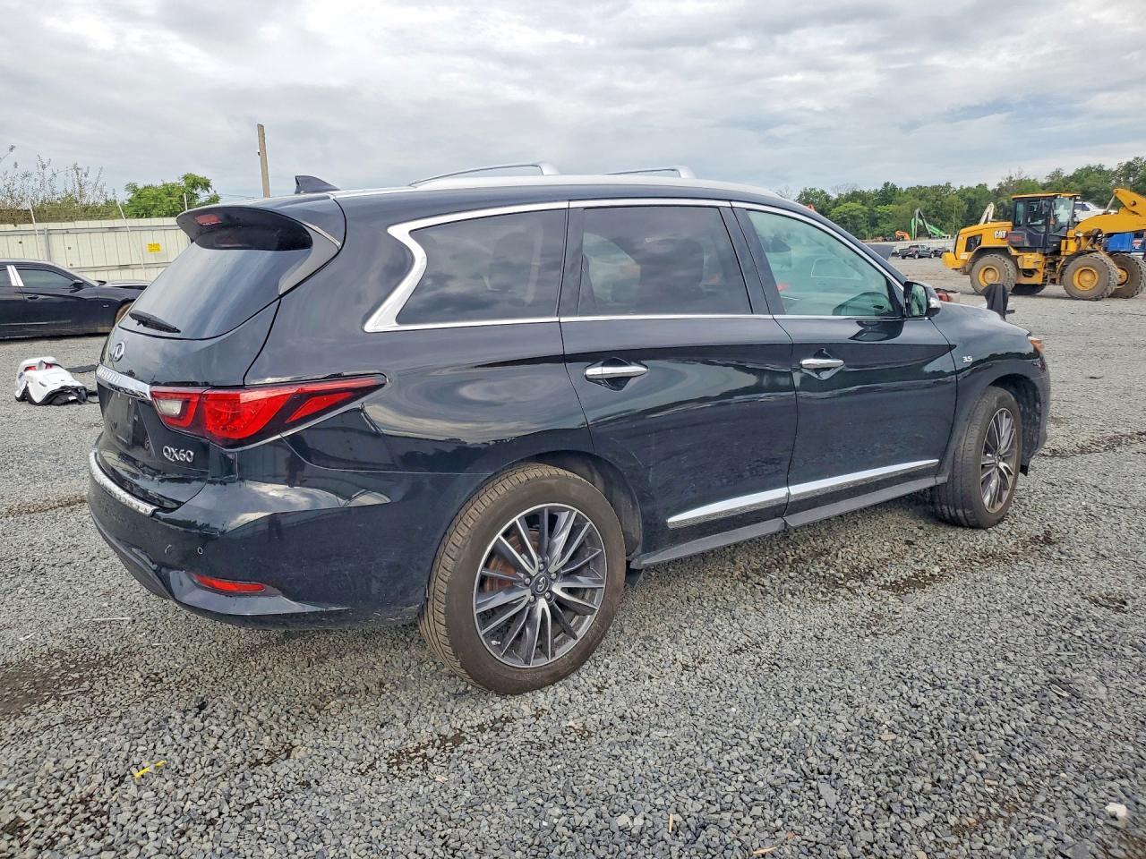 2019 Infiniti Qx60 Luxe - Image 3