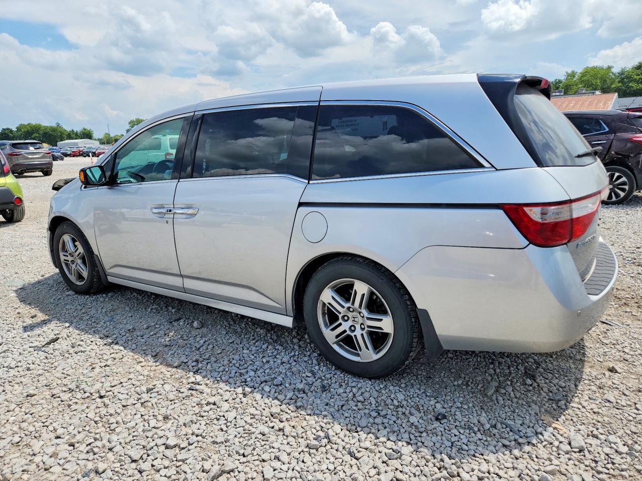 2012 Honda Odyssey Touring - Фото 2