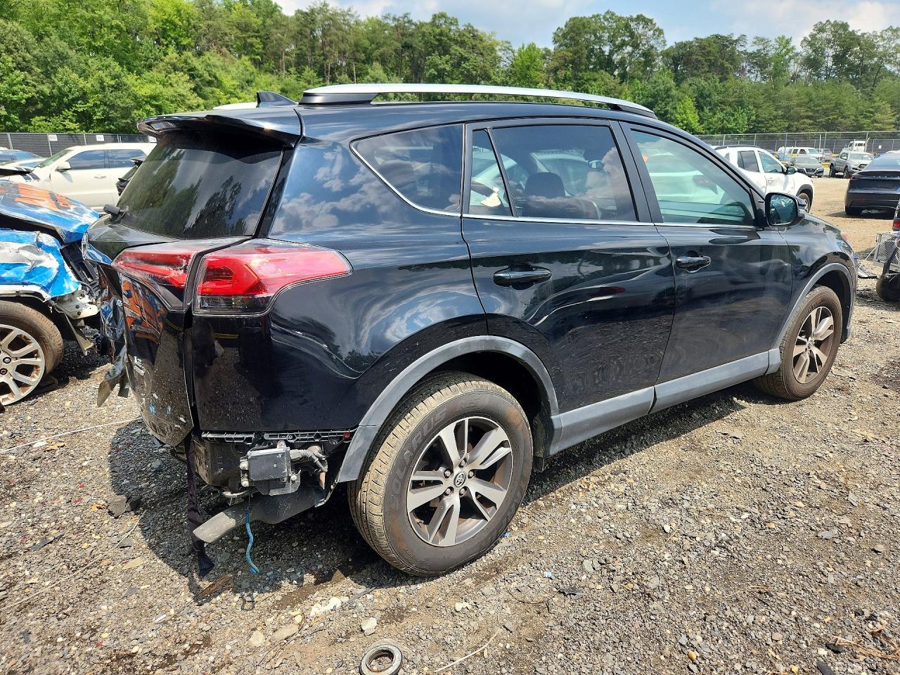 2018 Toyota Rav4 Xle - Image 3