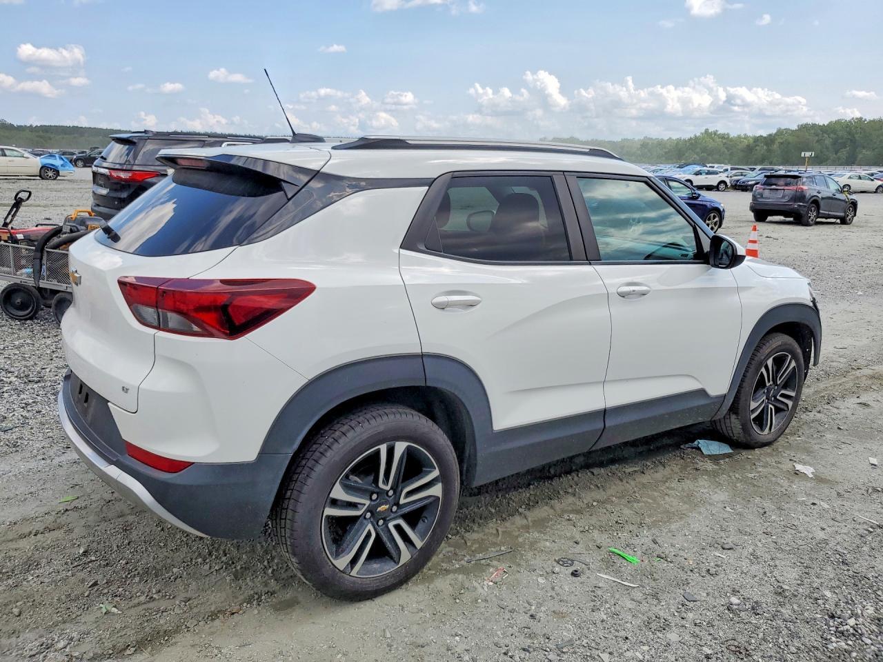 2022 Chevrolet Trailblazer Lt - Фото 3