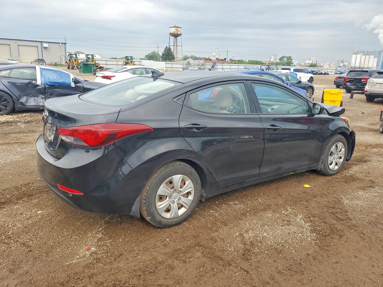 2016 Hyundai Elantra Se - Фото 3