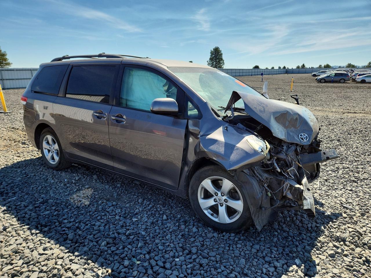 2011 Toyota Sienna Le - Фото 4