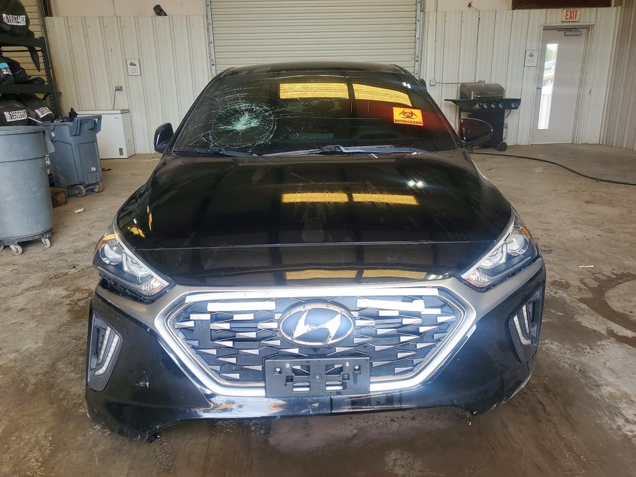 2020 Hyundai Ioniq Se - Фото 5