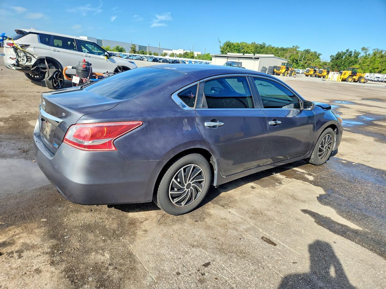 2013 Nissan Altima 2.5 - Image 3