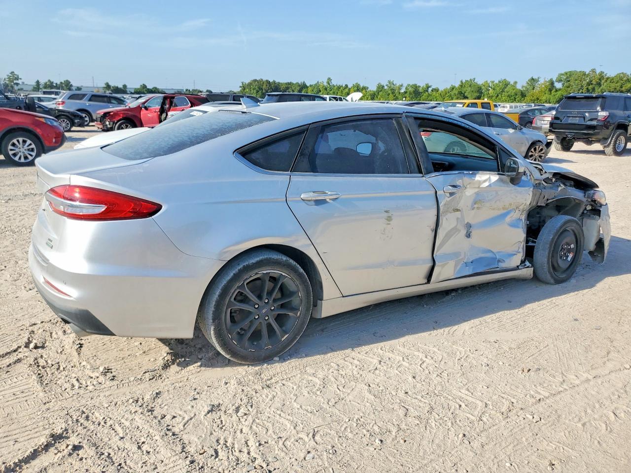 2019 Ford Fusion Se - Фото 3