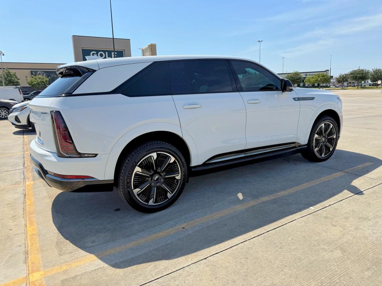 2025 Cadillac Escalade Iq Sport-2 - Фото 4