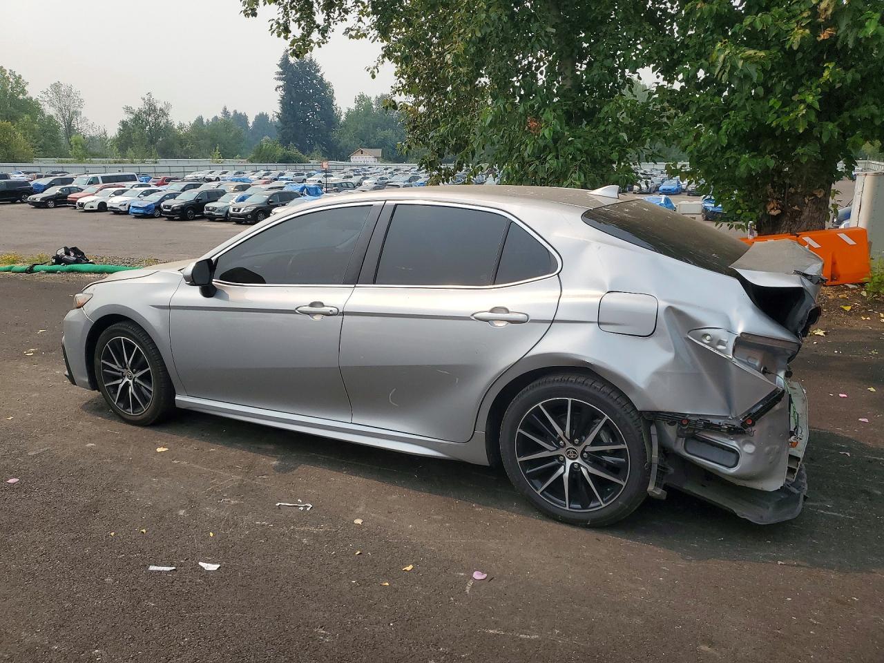 2023 Toyota Camry Se - Фото 2