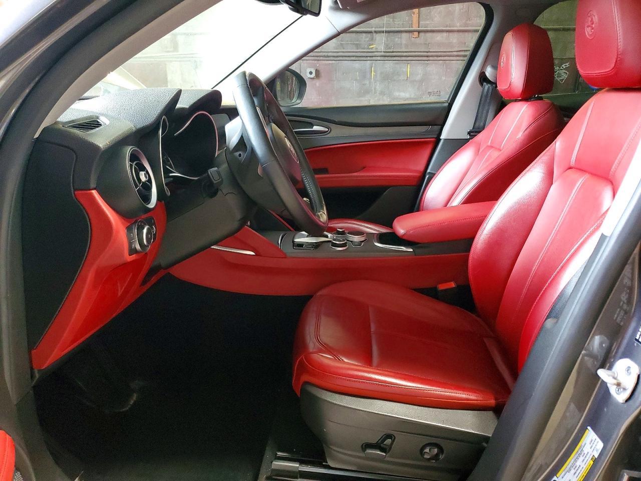 2021 Alfa Romeo Stelvio Ti - Фото 7