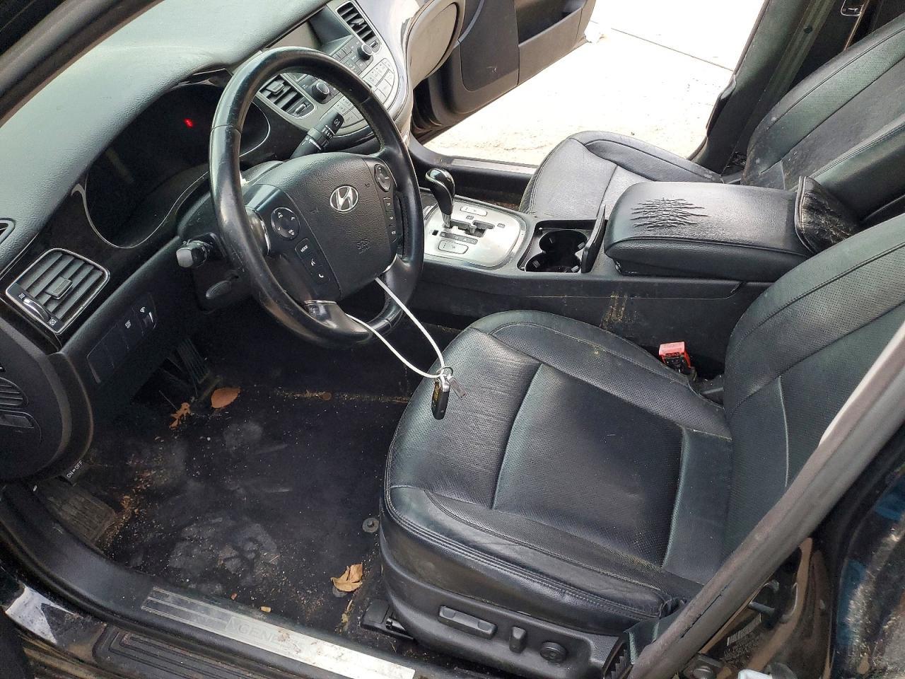 2013 Hyundai Genesis 3.8L - Фото 7