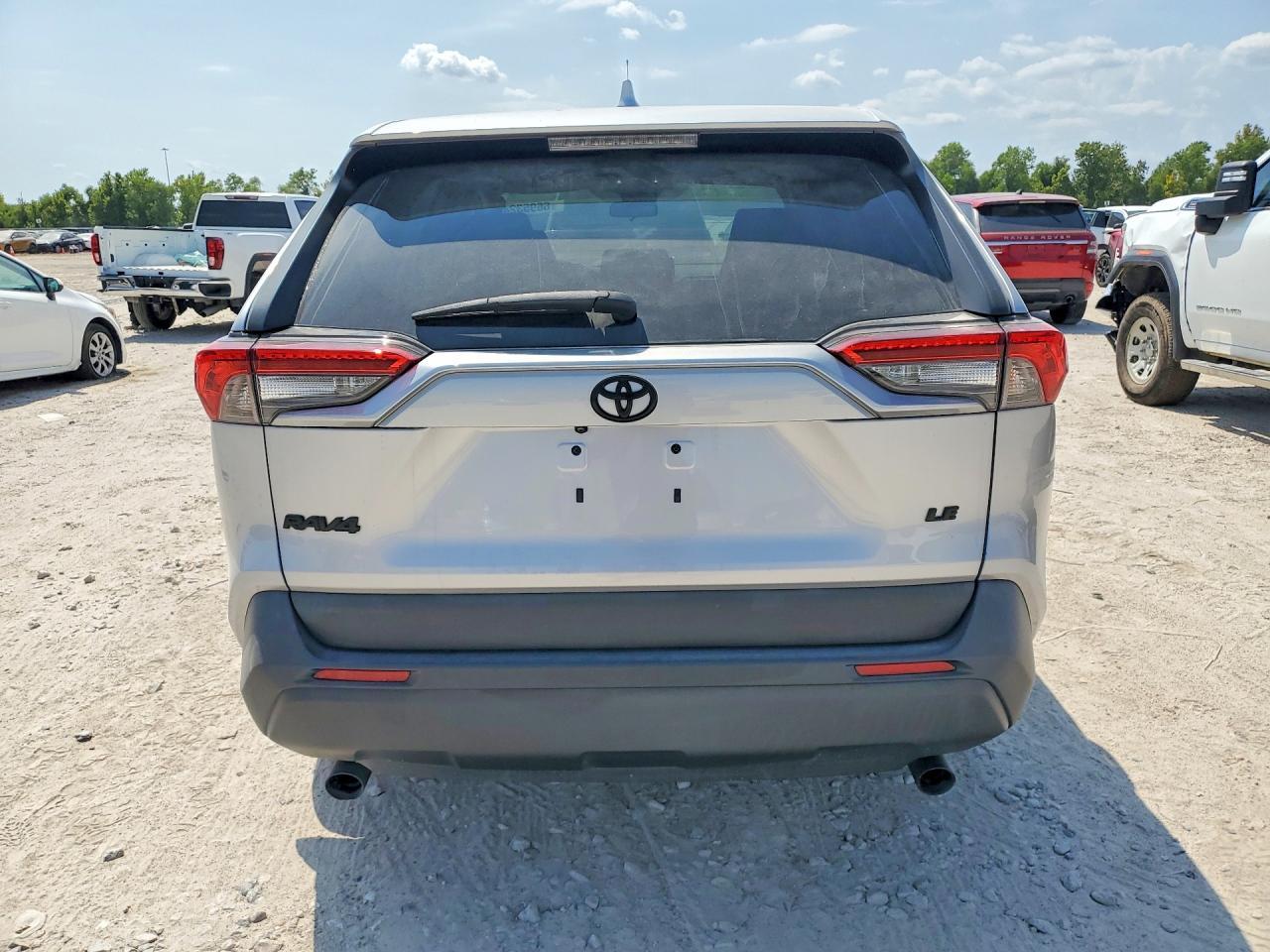 2023 Toyota Rav4 Le - Image 6