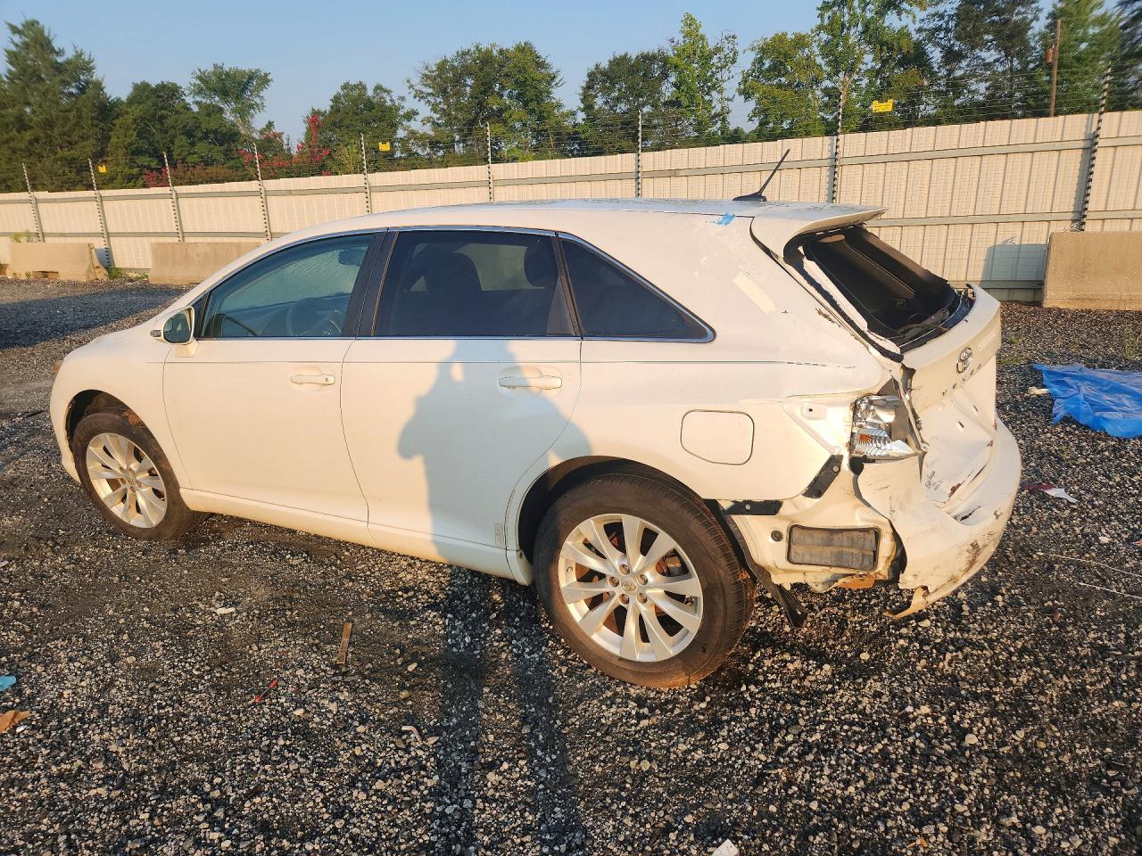2014 Toyota Venza Le - Фото 2