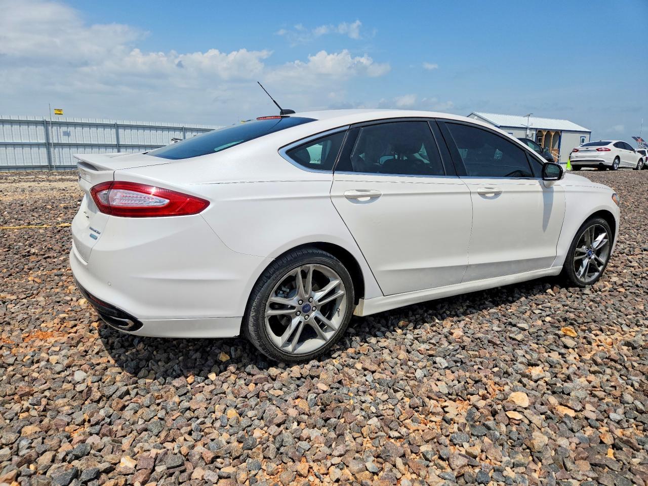 2015 Ford Fusion Titanium - Фото 3