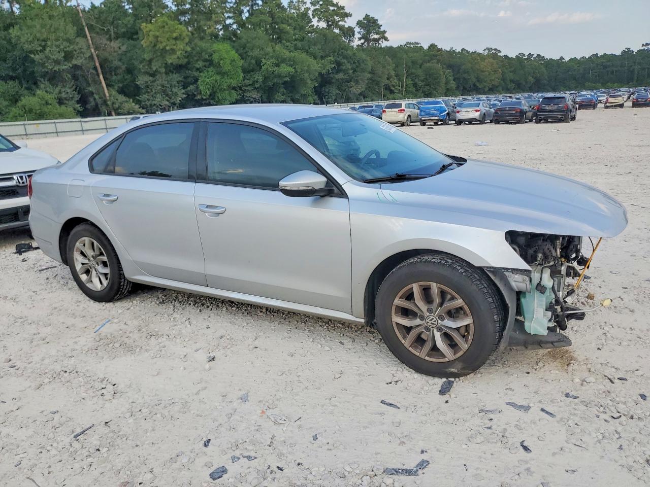 2018 Volkswagen Passat S - Image 4