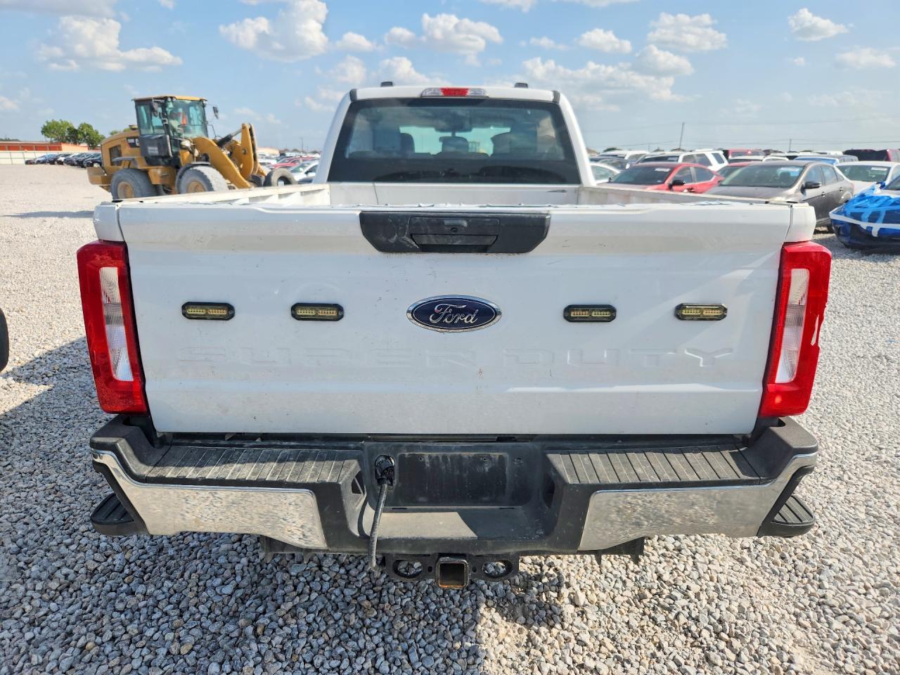 2023 Ford F250 Super Duty - Image 6