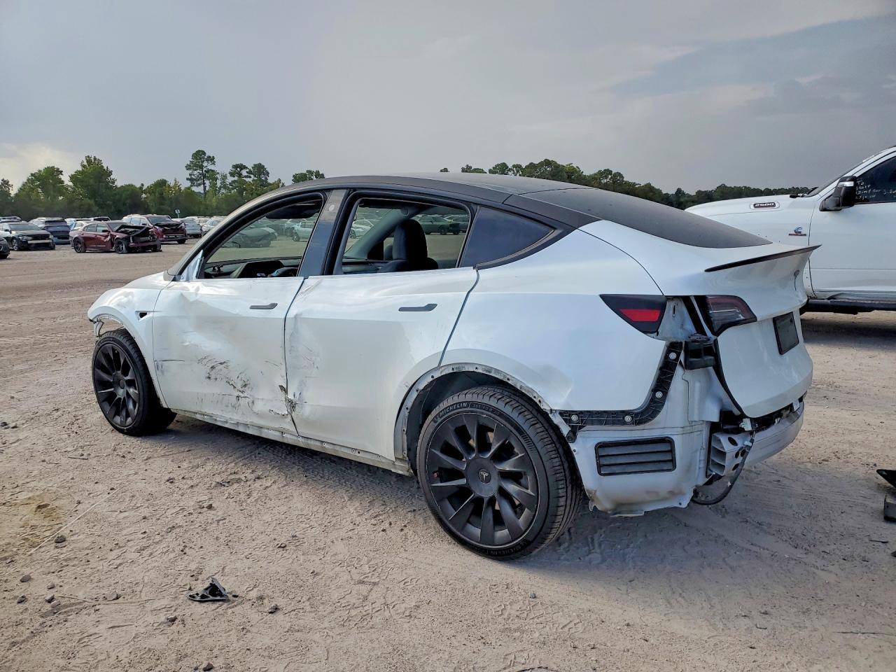 2023 Tesla Model Y - Image 2