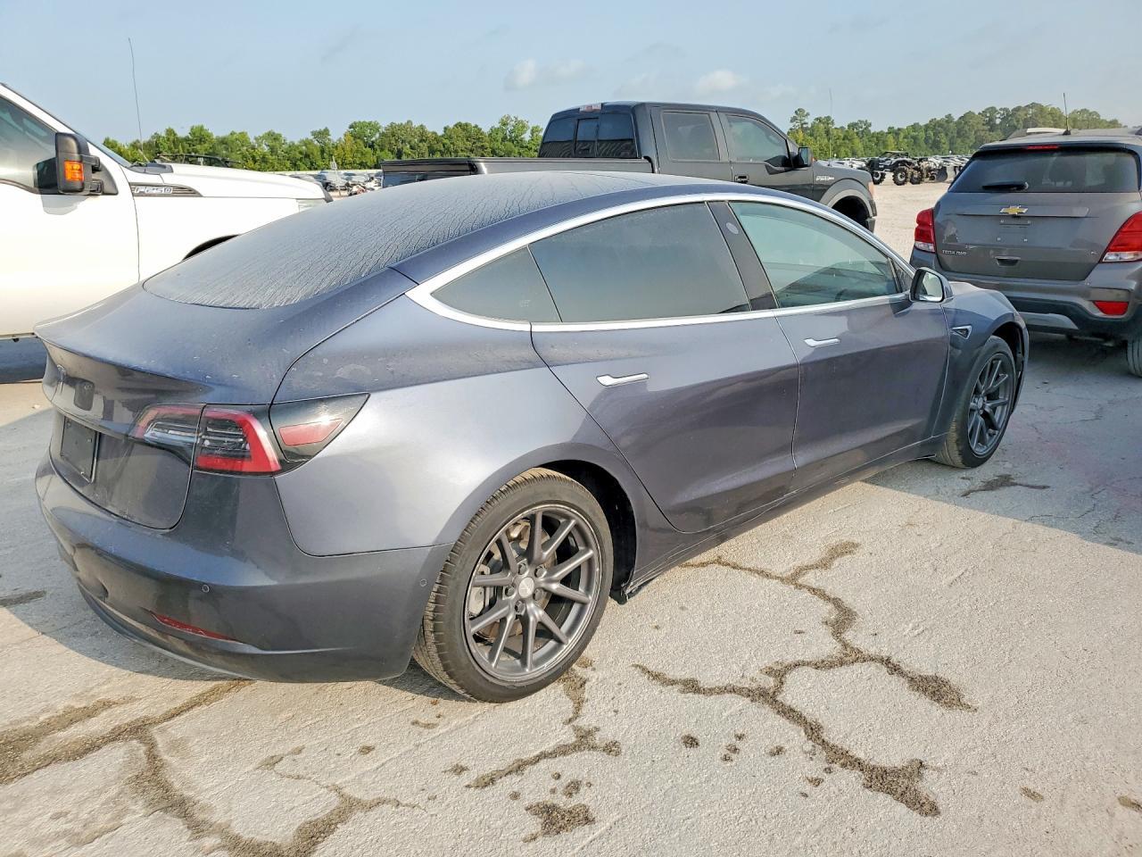 2020 Tesla Model 3 - Image 3