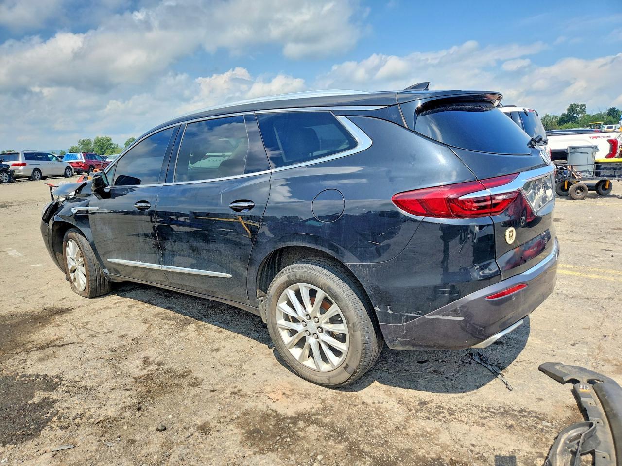 2019 Buick Enclave Essence - Фото 2