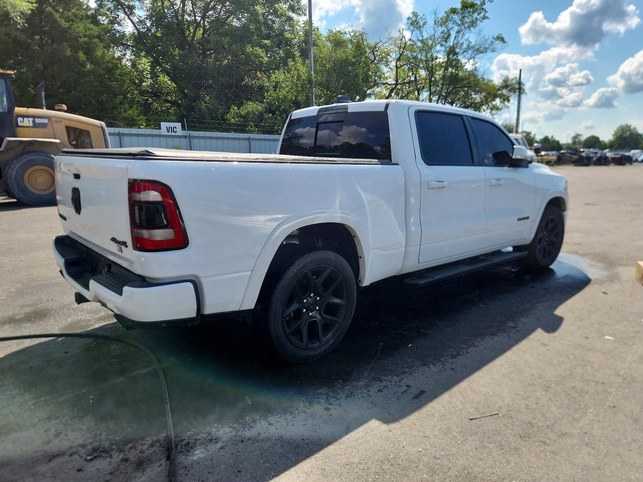 2020 Ram 1500 Laramie - Фото 3