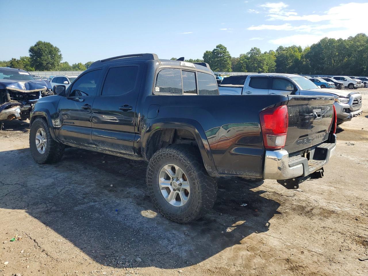 2019 Toyota Tacoma - Фото 2
