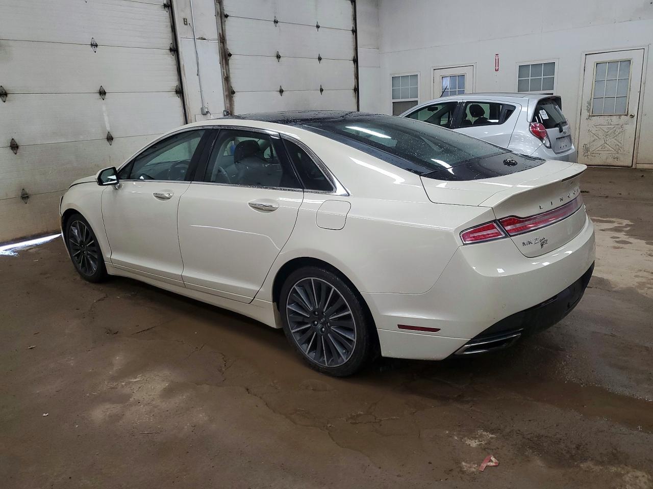 2016 Lincoln Mkz - Image 2