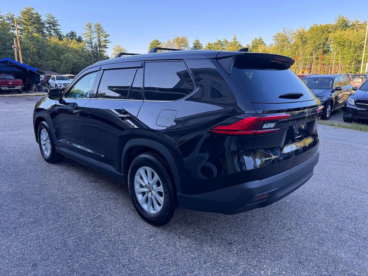 2024 Toyota Grand Highlander Hybrid Xle - Image 3