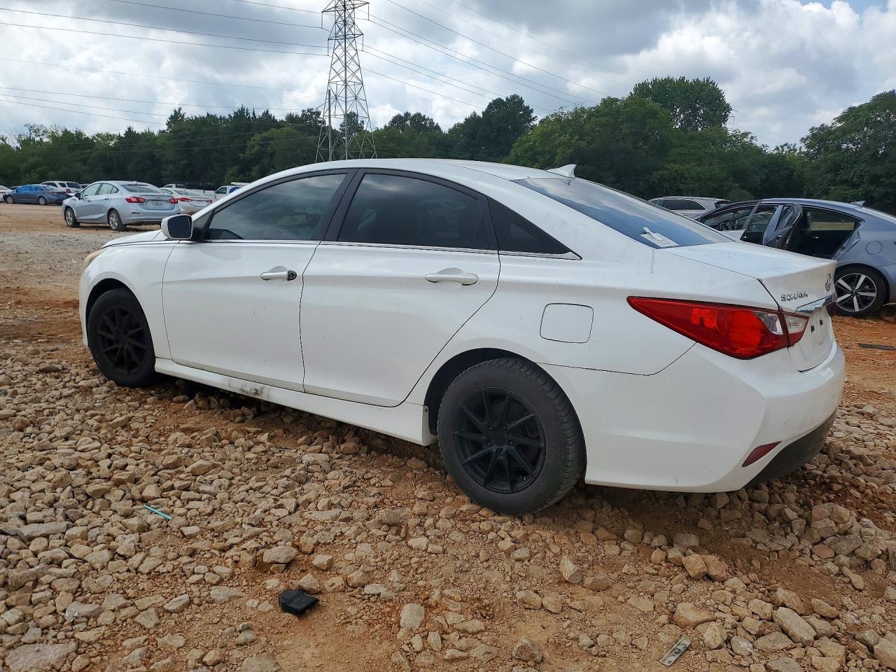 2014 Hyundai Sonata Gls - Image 2