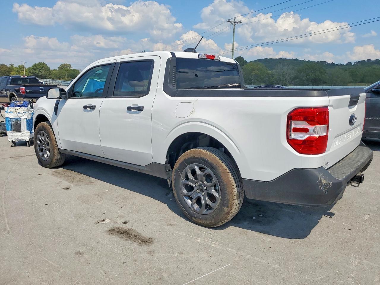 2025 Ford Maverick Xlt - Image 2