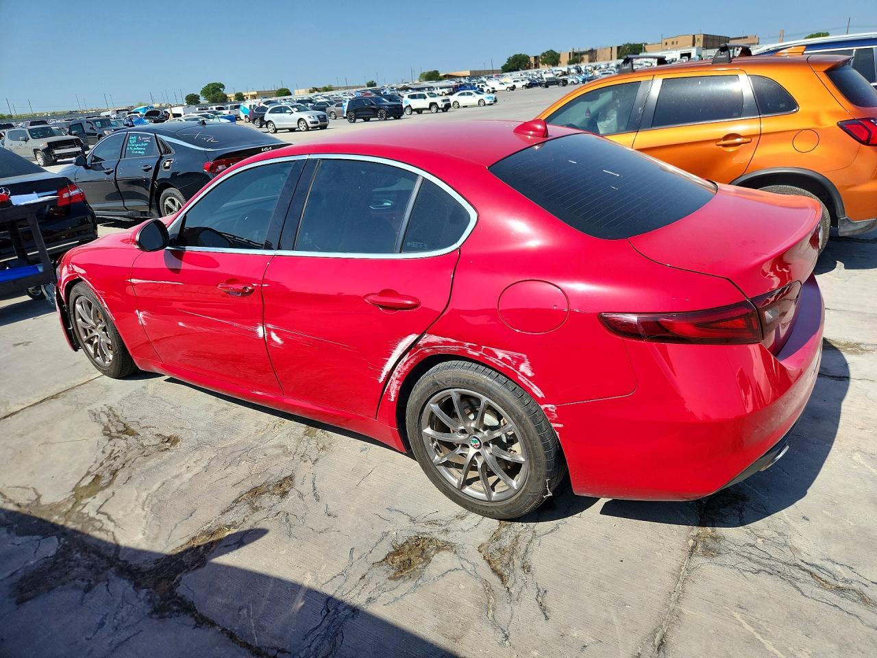 2020 Alfa Romeo Giulia - Image 2
