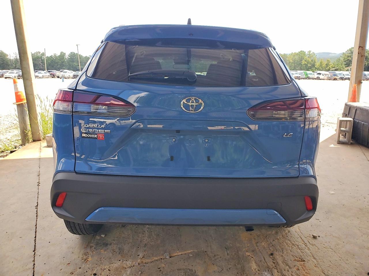 2026 Toyota Corolla Cross Le - Фото 6