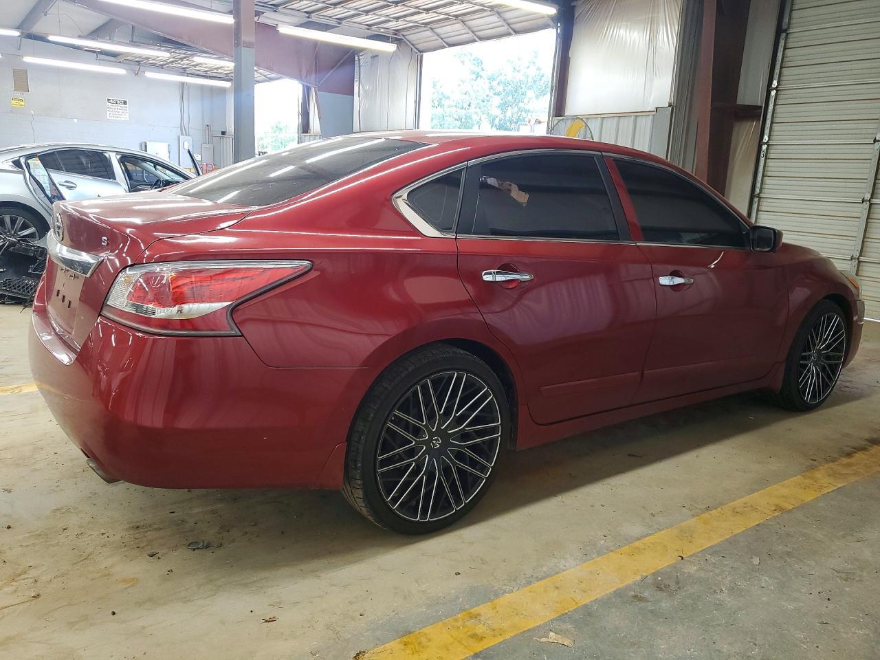 2015 Nissan Altima 2.5 S - Image 3