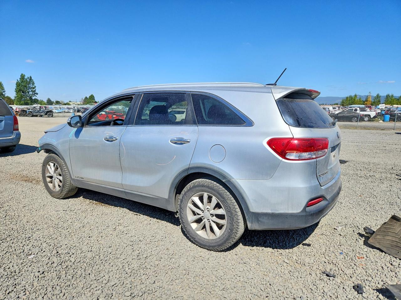 2017 Kia Sorento Lx V6 - Фото 2