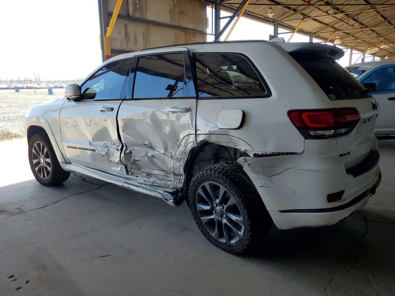 2019 Jeep Grand Cherokee Overland - Фото 2