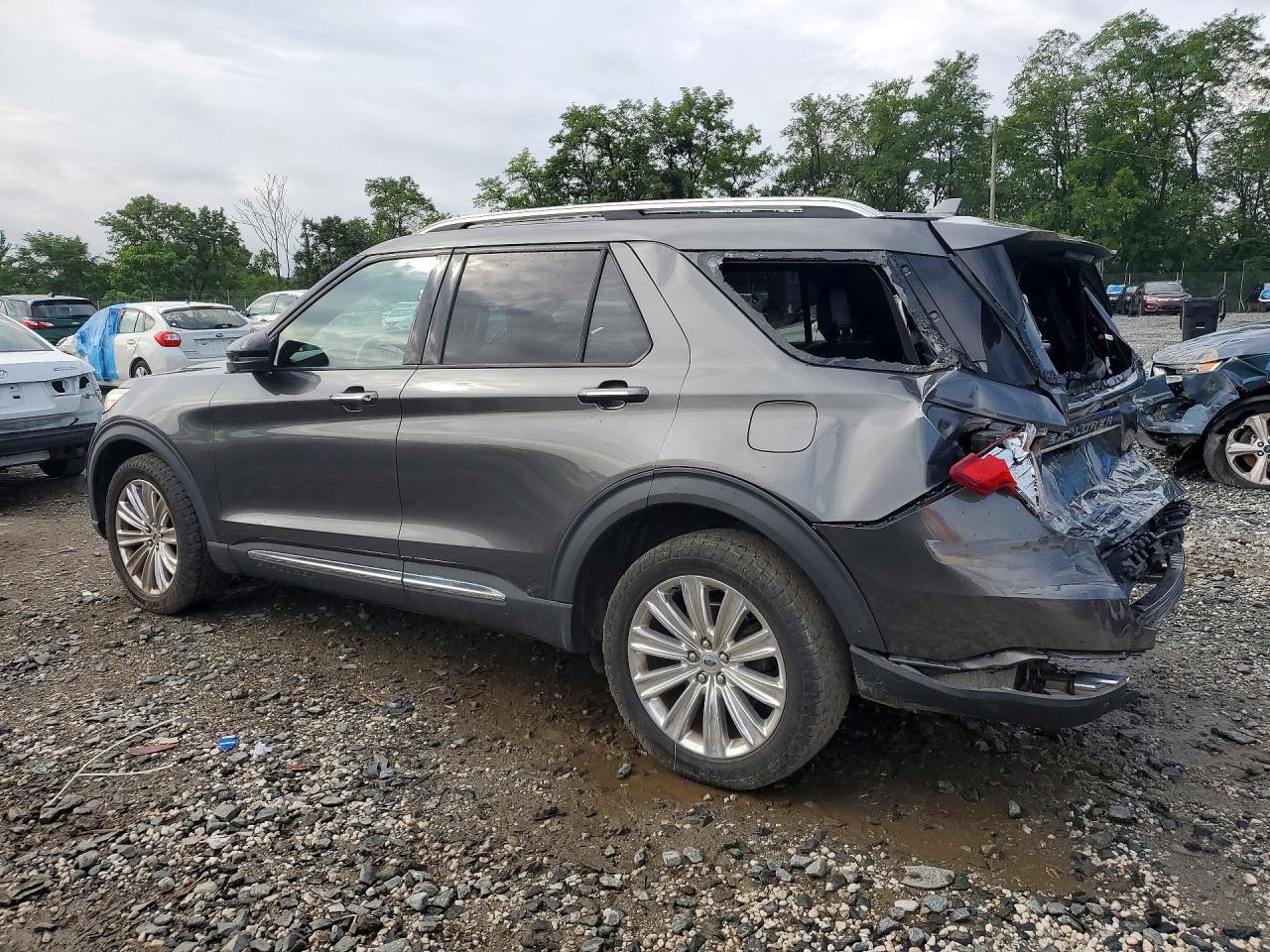 2020 Ford Explorer Limited - Image 2