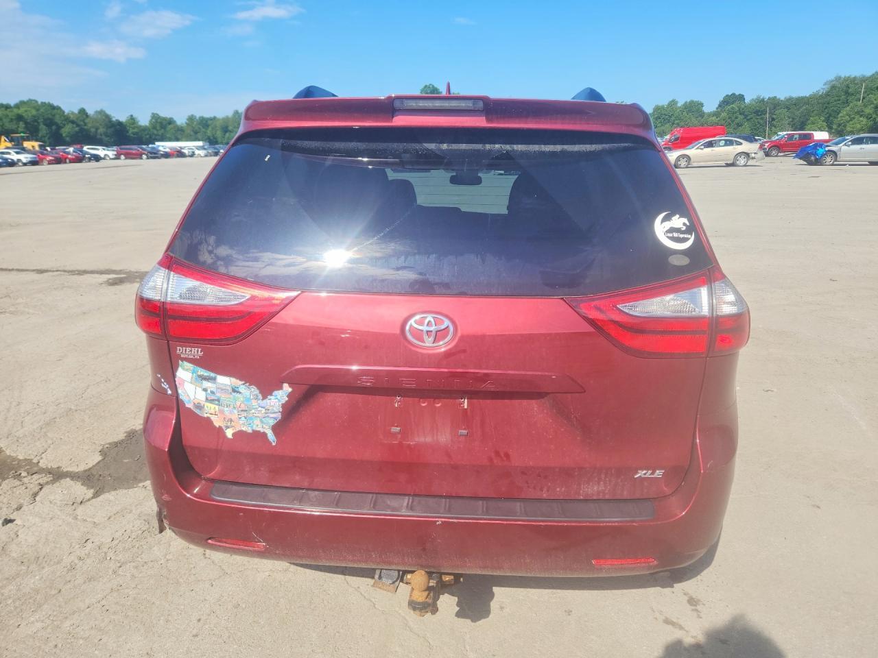 2018 Toyota Sienna Xle 8-Passenger - Image 6