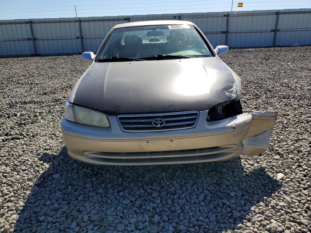 2000 Toyota Camry Le - Фото 5