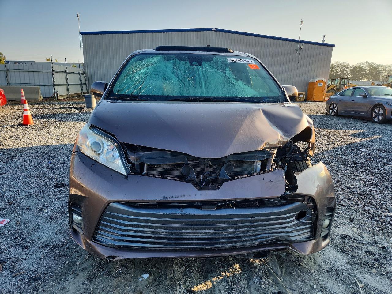 2020 Toyota Sienna Xle Premium 8-Passenger - Image 5