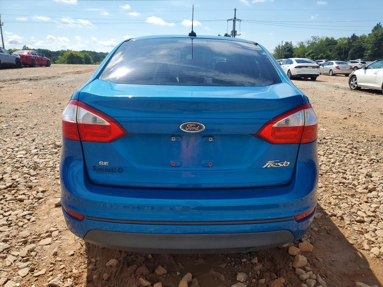 2014 Ford Fiesta Se - Image 6