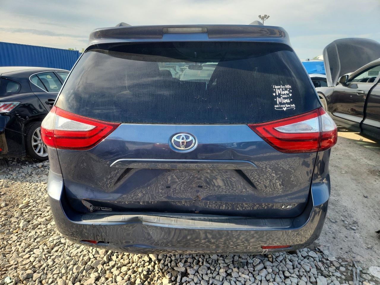 2015 Toyota Sienna Le - Фото 6