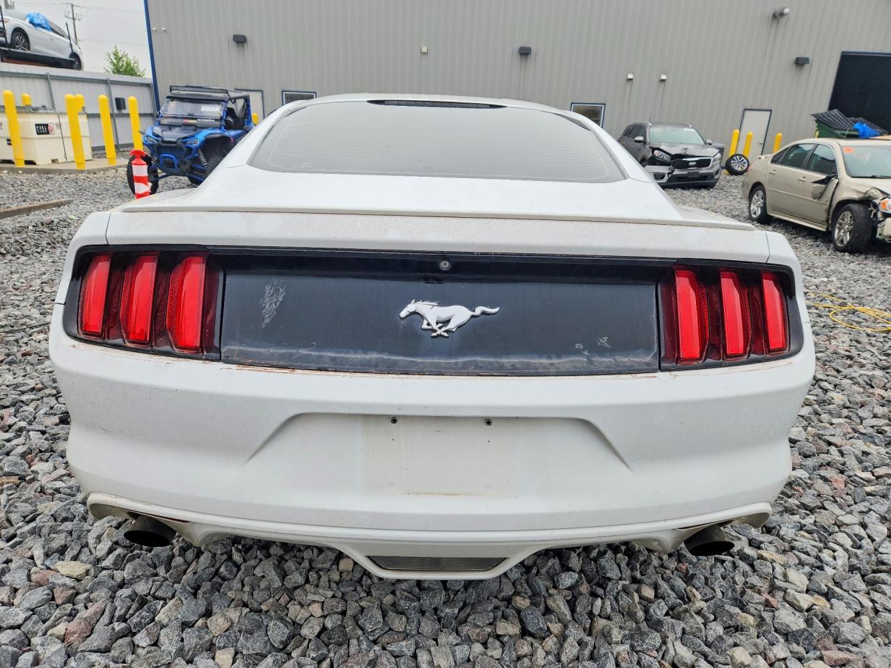 2015 Ford Mustang - Image 6
