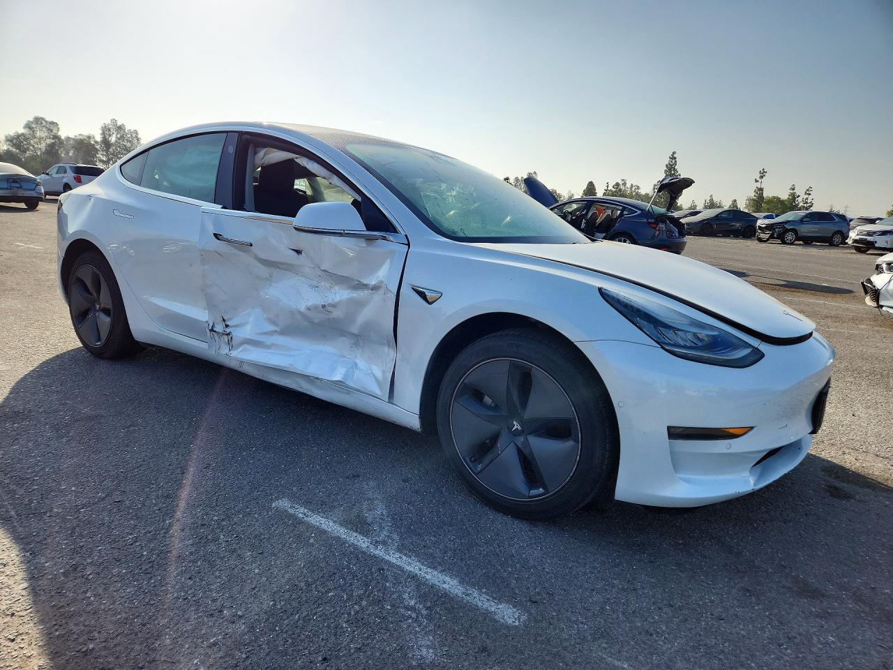 2020 Tesla Model 3 - Фото 4