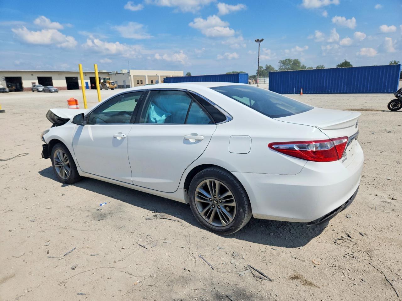2017 Toyota Camry Se - Image 2