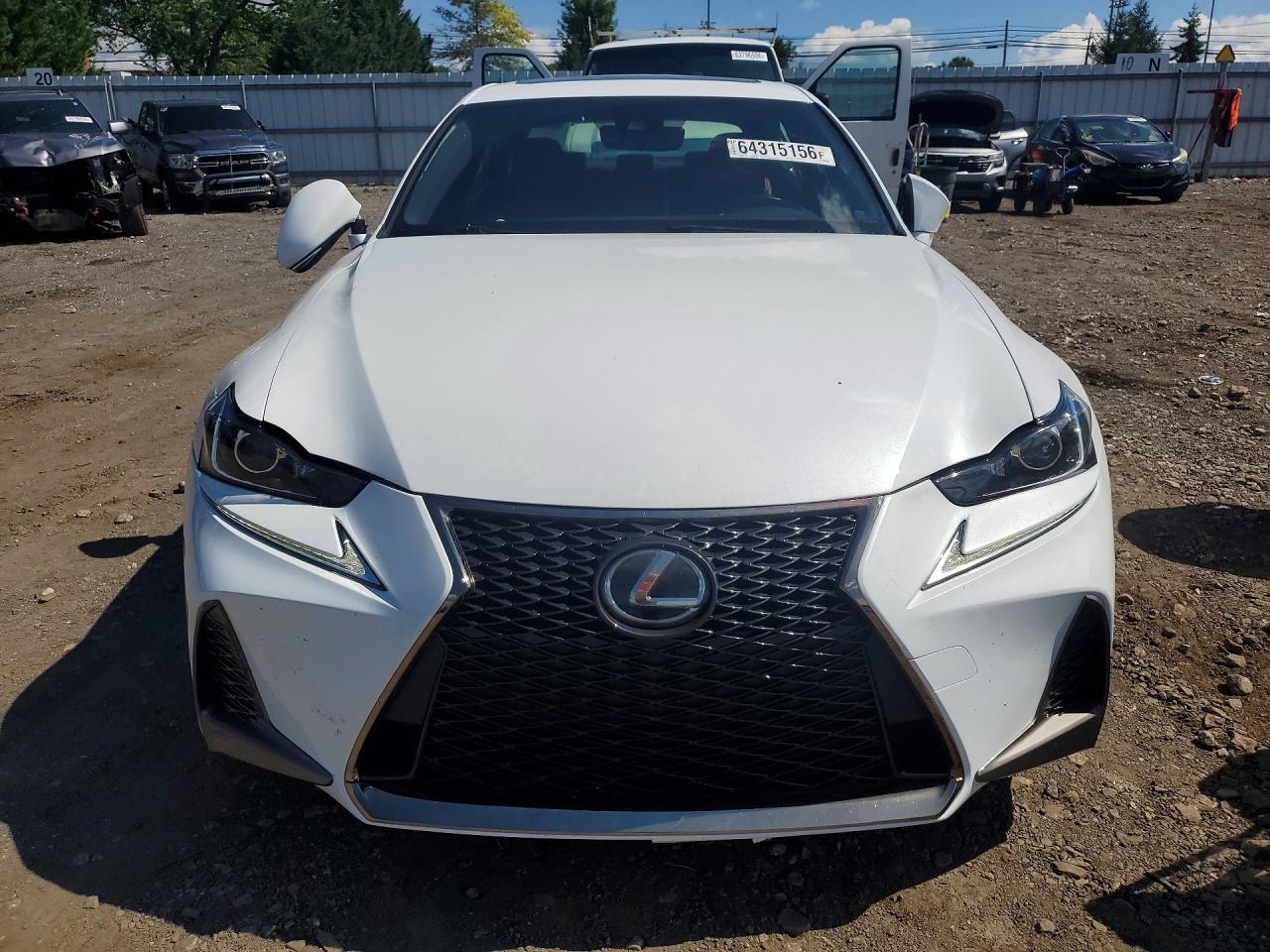 2017 Lexus Is 200T - Фото 5