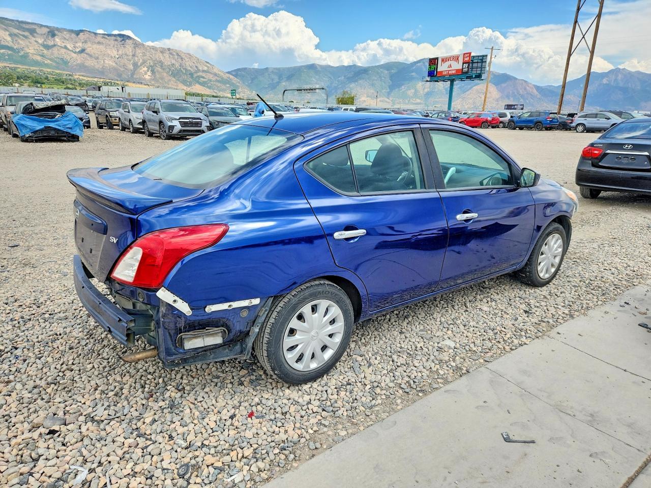 2019 Nissan Versa Sv - Image 3