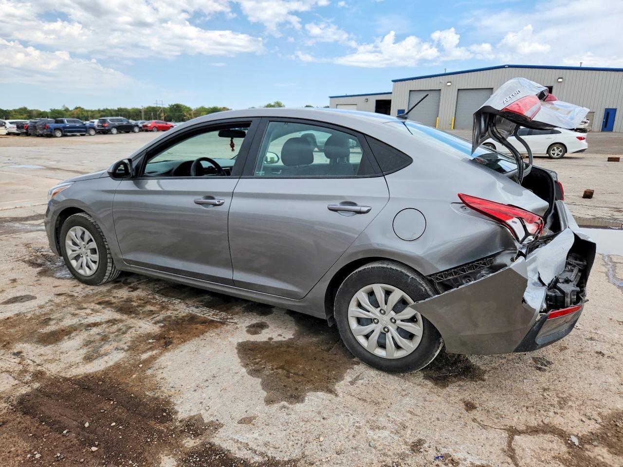2021 Hyundai Accent Se - Image 2