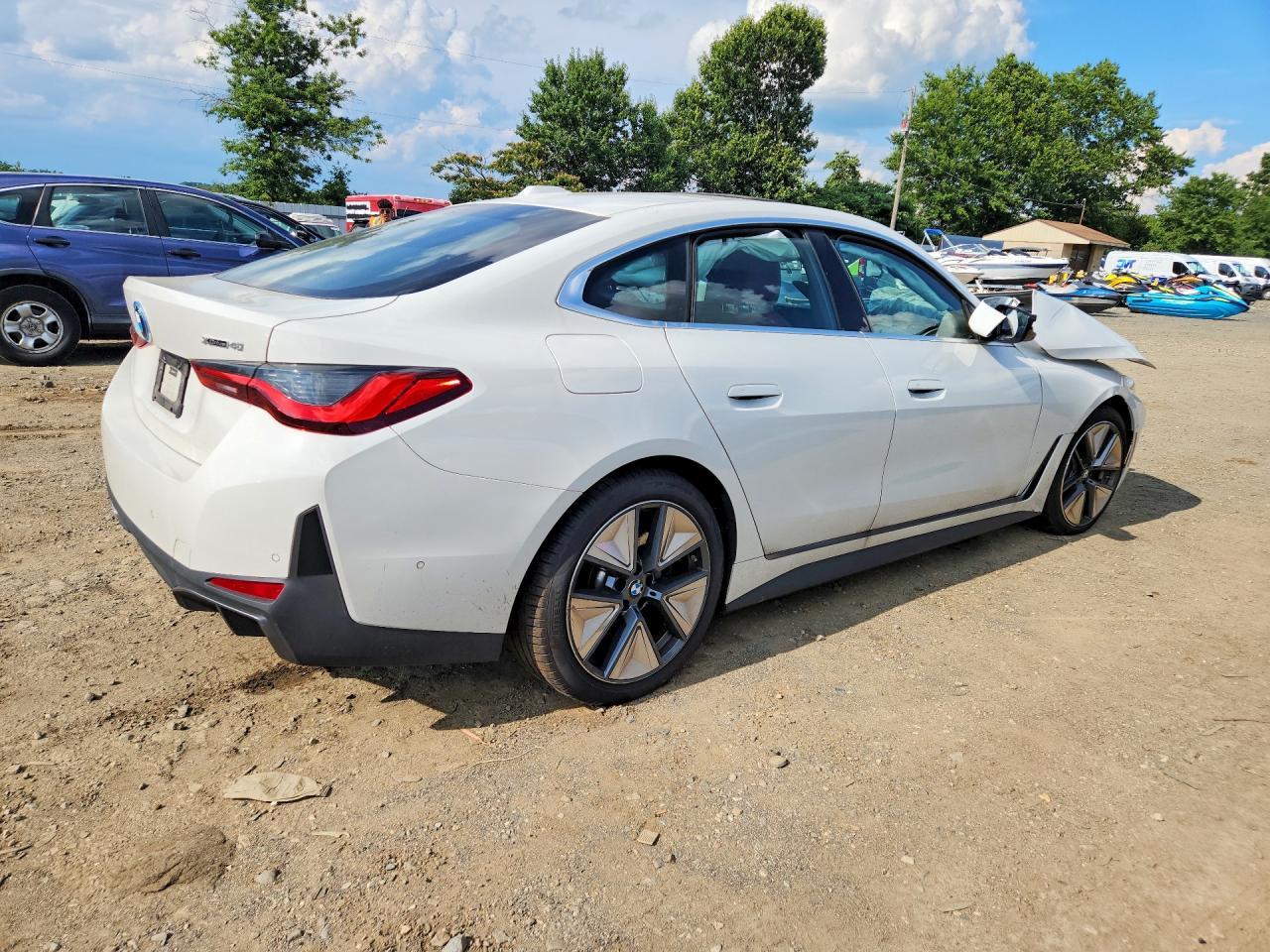 2025 BMW I4 xDrive 40 - Image 3