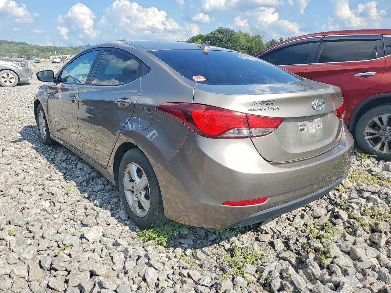 2014 Hyundai Elantra Se - Фото 2