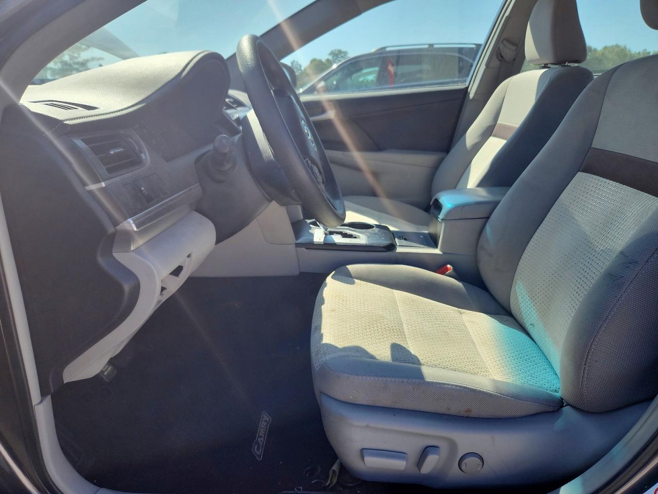 2014 Toyota Camry Le - Фото 7