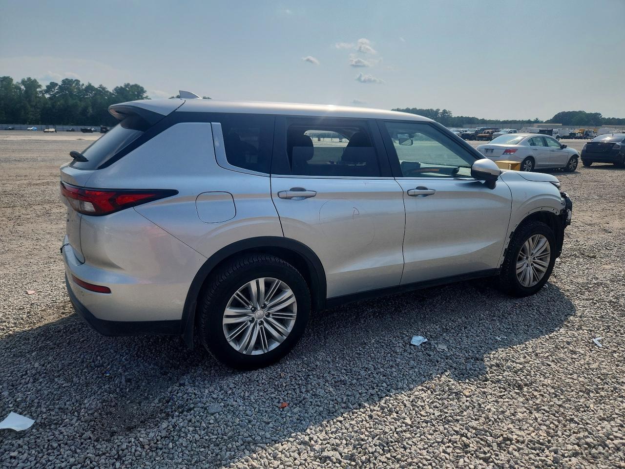 2024 Mitsubishi Outlander Es - Фото 3